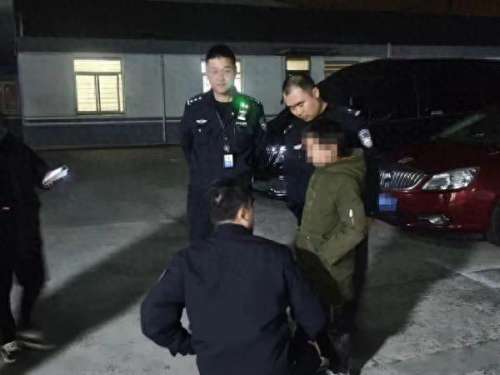 裹路地事件怎么开始游戏-小巷子里的秘密小女孩攻略