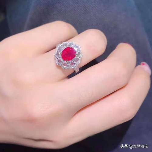 红宝石金手指怎么使用-红宝石卡在哪些店可以用