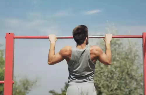 arm in arm是什么意思-arminarm与arm in arm