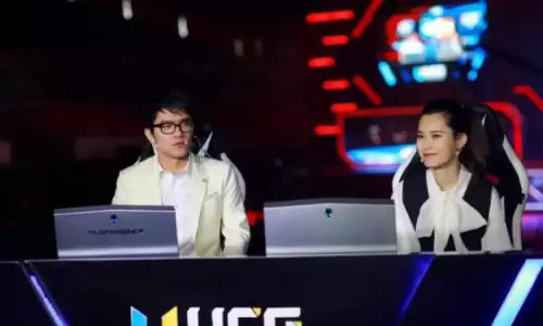 绝地求生解说小彤在哪直播-和平精英电竞小幺解说